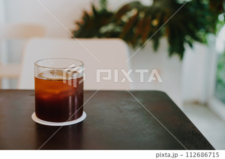 black coffee cold drip in glass 112686715