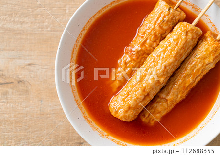 Omuk - Korean fish cake skewer in Korean spicy soup 112688355
