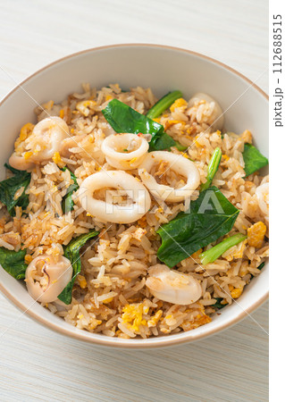 Fried rice with squid or octopus 112688515