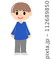 男の子のポーズ 112689850