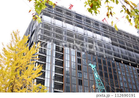 ビルの建設現場 ビルの建設現場 112690191