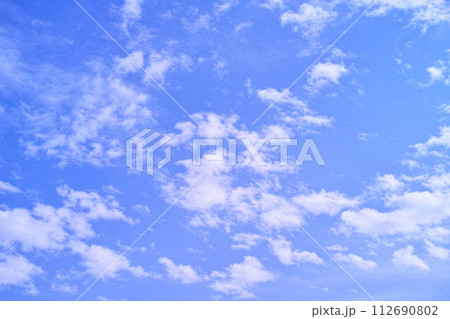 青空と雲イメージ 青空と雲イメージ 112690802