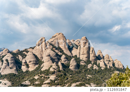 モンセラットの奇岩 112691847