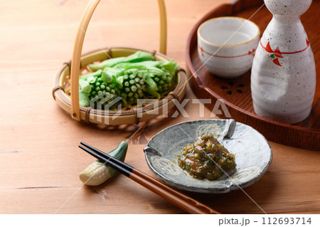 早春の食材 ふきのとう味噌 (ふきみそ)ふきのとう 早春の食材 ふきのとう味噌 (ふきみそ)ふきのとう 112693714