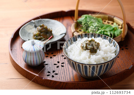 早春の食材 ふきのとう味噌 (ふきみそ)ふきのとう 112693734