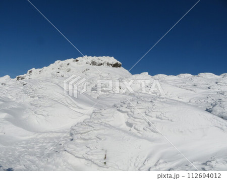 厳冬期の安達太良山(山頂直下のスノーモンスター) 厳冬期の安達太良山(山頂直下のスノーモンスター) 112694012