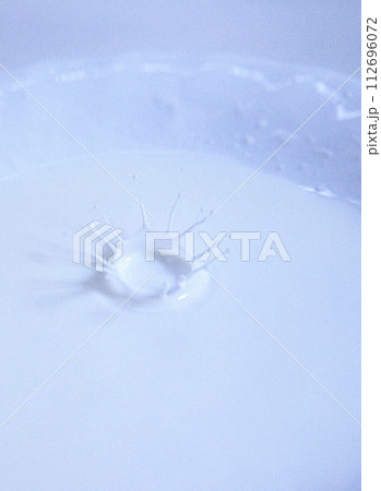 牛乳で作った王冠 牛乳で作った王冠 112696072