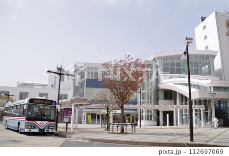 青森の駅　JR八戸駅東口と八戸市営バス 112697069