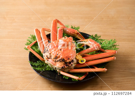 ボイルした福井県産の越前蟹 ボイルした福井県産の越前蟹 112697284