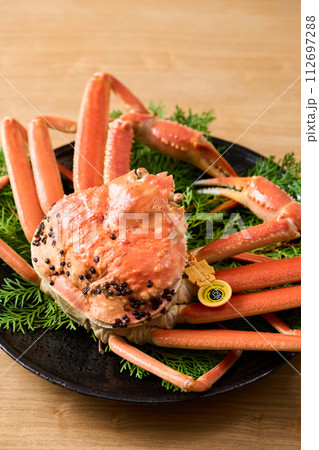 ボイルした福井県産の越前蟹 112697288