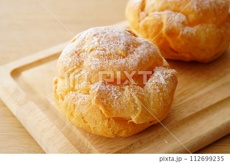 シュークリーム 112699235