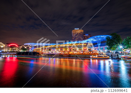 【シンガポールの風景】シンガポール・クラークキーの夜景 【シンガポールの風景】シンガポール・クラークキーの夜景 112699641