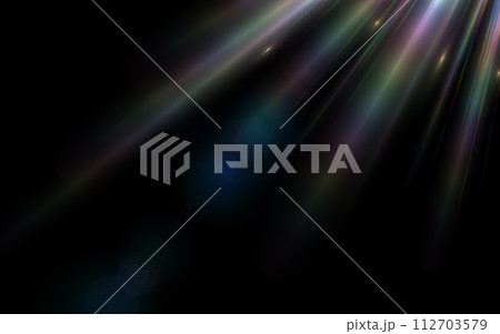 右上から差し込む太陽の光、レンズフレア 112703579