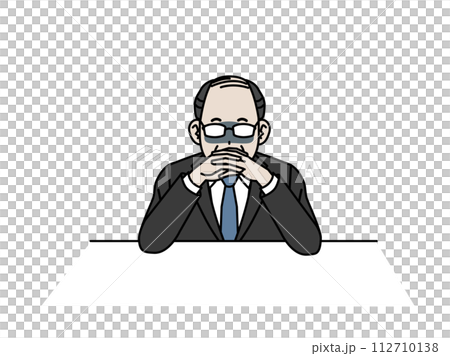 手を組んで待機する中年会社員の男性のイラスト 112710138