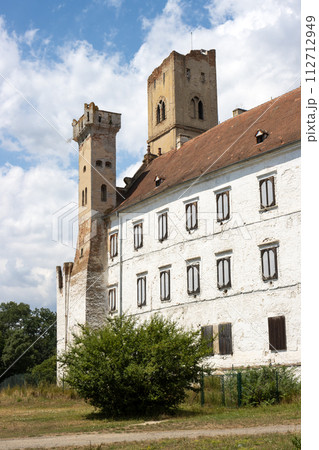 Rebuilding of the ruin of Mansion in Breclav, Moravia, Czechia 112712949