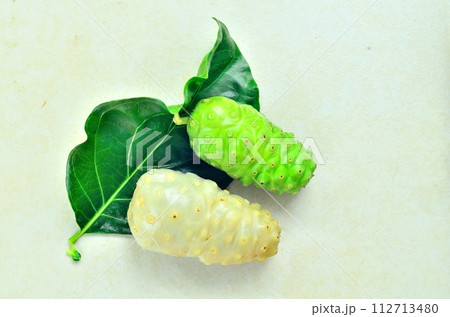 The herb Indian mulberry has many benefit for health.	 112713480