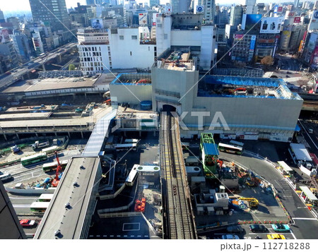 渋谷駅東口 2013.12.31 解体中の東横線渋谷駅と東急百貨店東横店 渋谷駅東口 2013.12.31 解体中の東横線渋谷駅と東急百貨店東横店 112718288