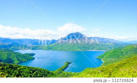 半月山展望台から中禅寺湖・男体山の眺め（5月） 112720824