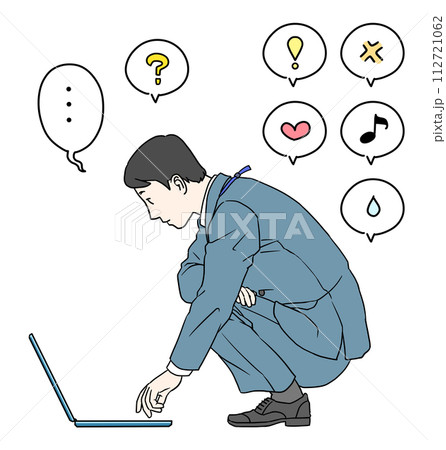 直置きのノートパソコンを使い仕事をしているスーツ姿のSE男性のイラストと7種類のアイコンセット 112721062