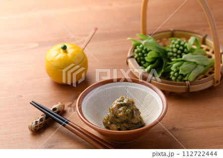 早春の食材 ふきのとう味噌 (ふきみそ)ふきのとう 112722444