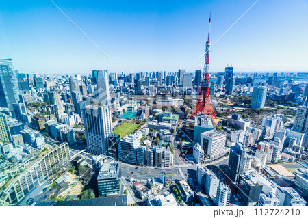 東京都　東京タワーと大都市風景イメージ 112724210