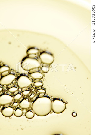A close-up photo of water droplets that can be used in science, medicine, ingredients, and beauty designs. A close-up photo of water droplets that can be used in science, medicine, ingredients, and beauty designs. 112730005