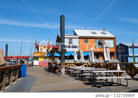 fisherman's wharf Victoria British Columbia, Fisherman's wharf House Boat Homes float on Vancouver Island BC Boats and Yachts at Fisherman's Wharf Marina in Inner Harbour. Canada Victoria 10.10.2023 fisherman's wharf Victoria British Columbia, Fisherman's wharf House Boat Homes float on Vancouver Island BC Boats and Yachts at Fisherman's Wharf Marina in Inner Harbour. Canada Victoria 10.10.2023 112730909