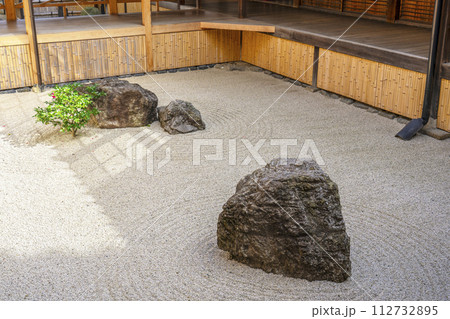 京都　相国寺　坪庭 112732895