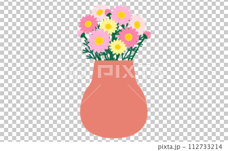 花瓶に入ったピンクと黄色のマーガレット 112733214