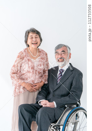 シニア夫婦　記念日 112733508