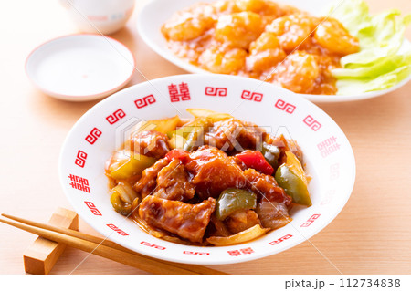 酢豚と海老のチリソース炒め 酢豚と海老のチリソース炒め 112734838