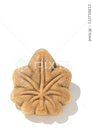 もみじ饅頭を白背景で撮影 もみじ饅頭を白背景で撮影 112738813