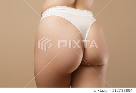 people, health and lifestyle concept - Beautiful 112738894