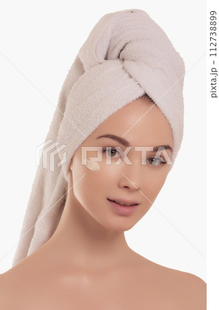 Beauty skin. Head and shoulders of blond woman 112738899