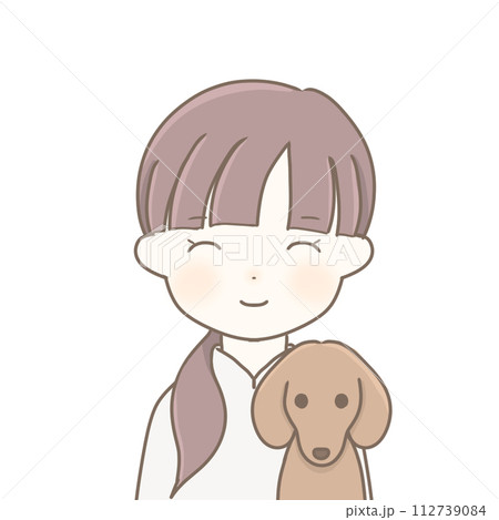 かわいい犬と飼い主の女性 112739084