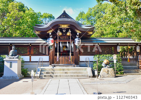 晴明神社 本殿 厄除桃 安倍晴明公像 末社・齋稲荷社(京都府京都市) 晴明神社 本殿 厄除桃 安倍晴明公像 末社・齋稲荷社(京都府京都市) 112740343