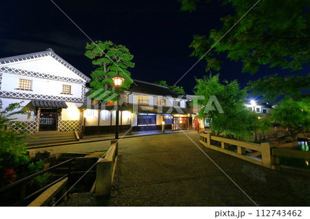 【岡山県】倉敷美観地区の夜景 112743462