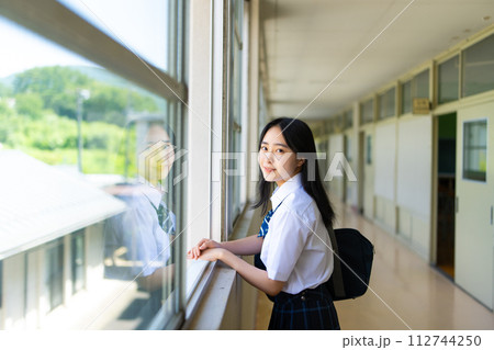 スクールライフ（学校生活）のイメージ素材 112744250