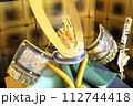 こどもの日の五月人形　鎧兜と刀 112744418