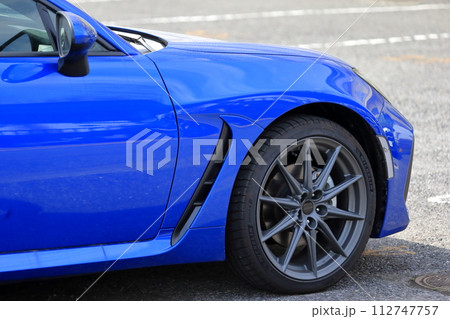 青いスポーツカー イメージ 青いスポーツカー イメージ 112747757