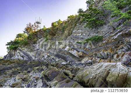 川之江　余木崎海岸　和泉層波蝕奇岩群　愛媛県四国中央市 112753650
