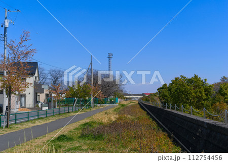 東京都足立区綾瀬川沿いの風景2024年3月 東京都足立区綾瀬川沿いの風景2024年3月 112754456