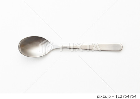 白背景にスプーン 白背景にスプーン 112754754