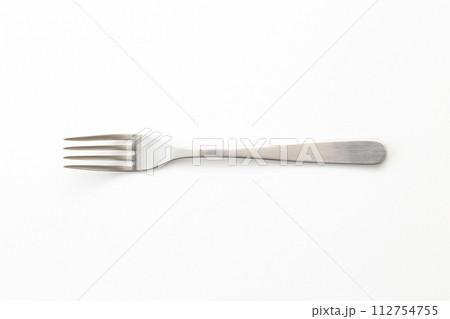 白背景にフォーク 白背景にフォーク 112754755