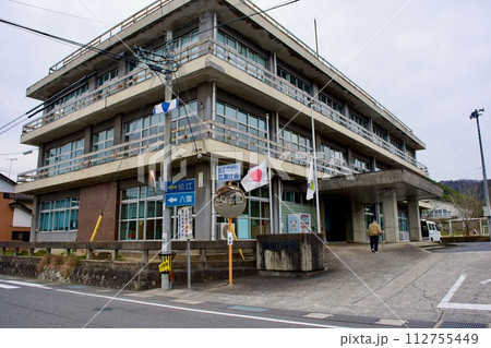 市町村合併前の古い庁舎 市町村合併前の古い庁舎 112755449