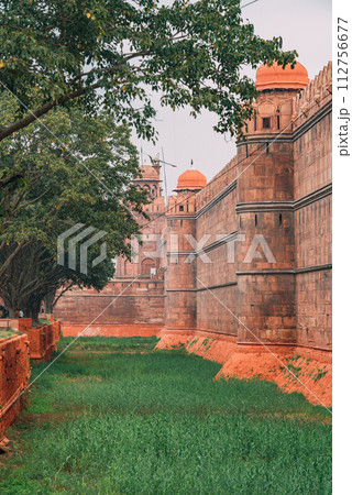 インドの観光地　レッドフォート（赤い城） 112756677