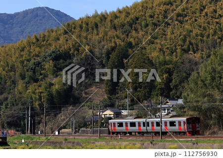 鹿児島本線を走る815系普通列車 鹿児島本線を走る815系普通列車 112756930