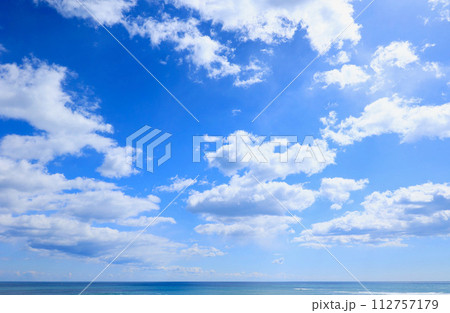 青い海と空　 3月上旬　茨城県 112757179