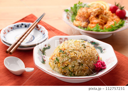 中華料理 炒飯（チャーハン） 紅生姜を添えて 112757231