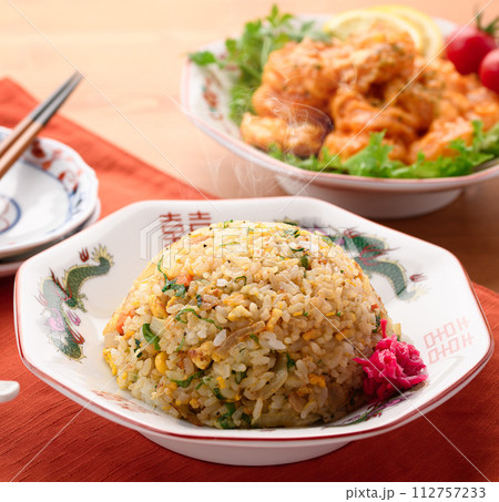中華料理 炒飯（チャーハン） 紅生姜を添えて 112757233